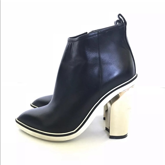 Nicholas Kirkwood Leather Ankle Boot Gold Heels - Picture 1 of 8